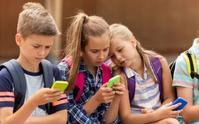 Children, Cell Phones and Car Rides – 6 Suggestions for Establishing Cell Phone Limits and Connecting with your Teen