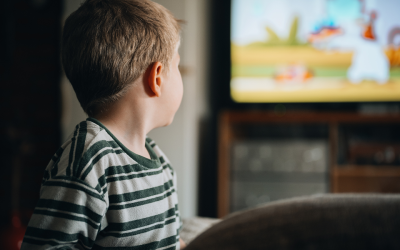 7 Strategies for Managing Screen Time in the Summer